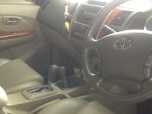 ขายฟอร์จูนเนอร์์ ปี2010 (2553 )สภาพใหม่ เลขไมค์น้อยครับ