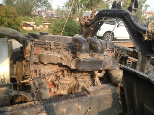 ISUZU Deca 195. 2 เพลาดั้ม คัซซีสวย เครื่องดีมาก เกียร์ฟุลเลอร์ กะบะกว้าง 250 ซม. ยาว 600 ซม.