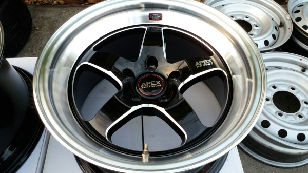 ล้อเวลขอบ 17 ชุดล่ะ 12500