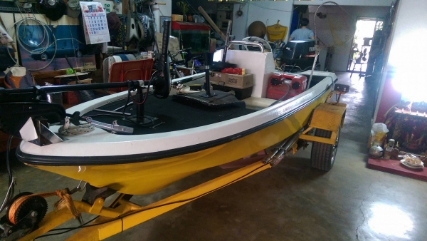 ขายเรือ 12 ฟุต พร้อม เทรลเลอร์