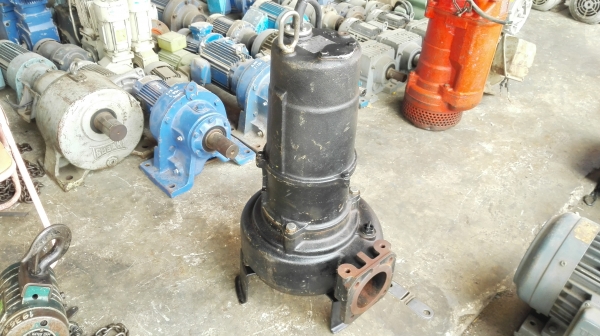 **** Sold **** ปั้มแช่ไดโว่ Tsurumi Made in Japan 5 HP 380V ท่อ 4" ใหม่กริ้บ 95\% วิ่งเงียบมาเทสก่อนได้