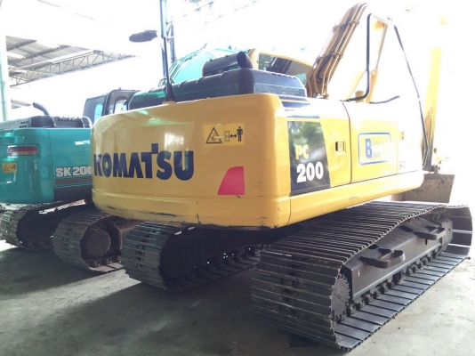 KOMATSU PC200-8MO (เจ้าของขายเอง) 5,xxx ชม. ประกันศูนย์อยู่ทุกอย่าง รถปี 13 รถออกป่ายแดง รถมือเดียว พร้อมใช้งาน  สนใจติดต่อด้วย 0890854790
