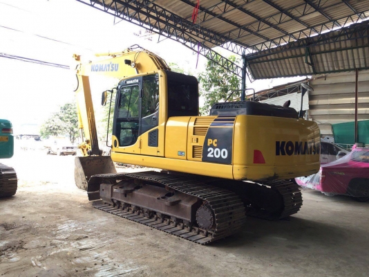 KOMATSU PC200-8MO (เจ้าของขายเอง) 5,xxx ชม. ประกันศูนย์อยู่ทุกอย่าง รถปี 13 รถออกป่ายแดง รถมือเดียว พร้อมใช้งาน  สนใจติดต่อด้วย 0890854790