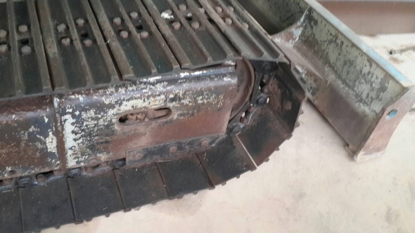 ขายรถ ยี่ห้อ KOMATSU รุ่น PC40 ขายรถ ยี่ห้อ KOMATSU รุ่น PC40