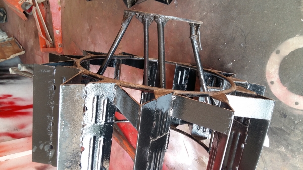 4000บาทครับ ล้อประกบกันจม ใส่รถรุ่นL3408,L3608ถูกๆครับ ขนาดหน้ากว้าง40 เซนติเมตร