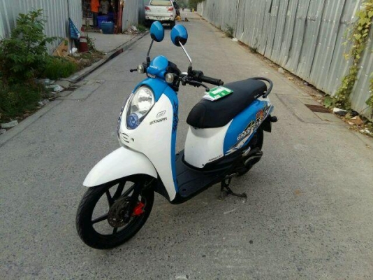 scoopy i ราคา 17000 บาท สนใจโทร 089-8859869 เดช