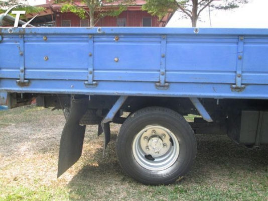 ISUZU NKR 66 E หัวการ์ตูน 6 ล้อไม่ติดเวลา