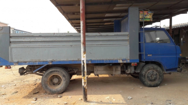 ขาย 6 ล้อดั้ม โตโยต้าไดน่า เครื่อง isuzu 110  ช่วงล่างใหญ่  เครื่องดี คัสซี สวย เอกสารพร้อมโอน