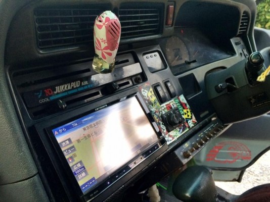 ฝากขายรถตู้โตโยต้าหัวจรวดสีเขียวหยกแต่งญี่ปุ่น ปี97 แต่งตาเพชร รถบางเดิม