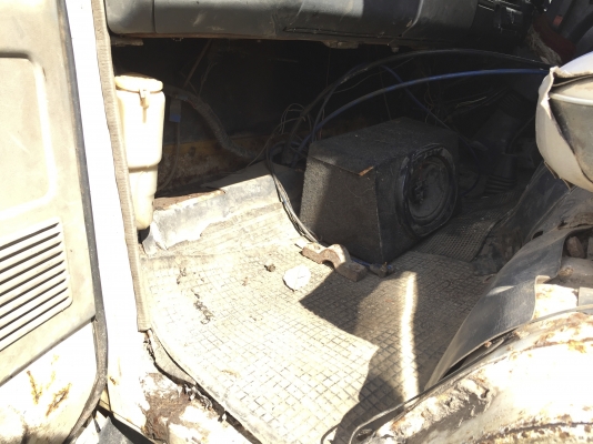 รถมิตซู 6 ล้อดั้ม FE444E / 100 แรงม้า.  ปี 37.    สนใจติดต่อ  081 - 6079515