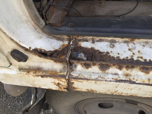 รถมิตซู 6 ล้อดั้ม FE444E / 100 แรงม้า.  ปี 37.    สนใจติดต่อ  081 - 6079515