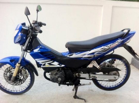 Honda Sonic กุญแจใหญ่ ปี 48 สตาร์ทมือ