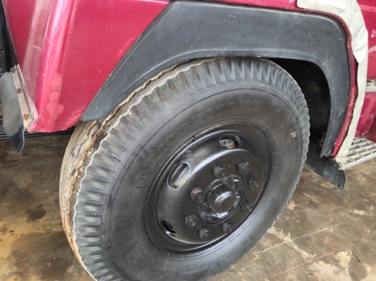 Hino รถโม่ 10น็อต เบรคจีฟฟี่ รุ้นใหม่ สภาพสวย โม่ตรง เอกสารพร้อม