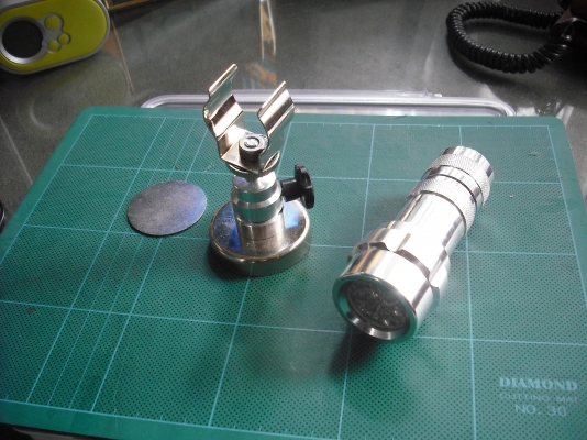 ไฟฉายฐานเป็นแม่เหล็ก 2 in 1