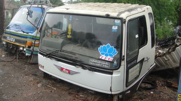 หัว HINO สิงห์ไฮเทค หัวกว้าง ของครบ ขาหน้า-หลัง กันชน สภาพสวยเดิมๆ