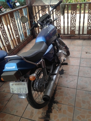 ขายคาวาซากิ  18,000 บาท พร้อมขี่ มีเล่มทะเบียน ทำสีและเครื่องมาใหม่ สนใจติดต่อ 081-6055804