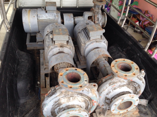 ( เหลือ 2 ตัวครับ )ขายปั้มน้ำหอยโข่ง Ebara ขนาดเข้า 5นิ้ว ออก 4นิ้ว ใบพัดทองเหลือง พร้อมมอเตอร์ 25HP. 380V สภาพดีเดิมๆ พร้อมใช้งาน มี 3ชุด ตัดออกจากโรงงาน ขายถูกครับ