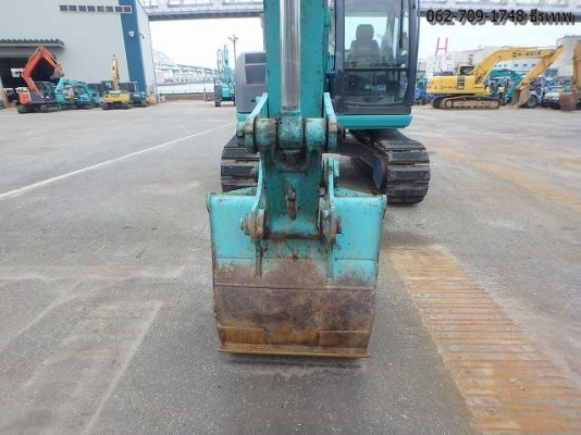 ถูกแน่นอน SK135SR #YY04-06894 ปี2005 ตรงจากญี่ปุ่นกำลังลงจากเรือ ราคาไม่แพงบอกเลย สภาพสวย พร้อมใช้งาน แห้งเนียนๆ สอบถาม 062-709-1748 ธีรเทพ NDT Thailand