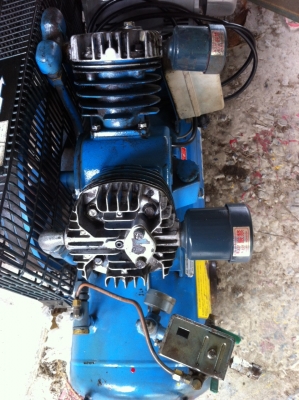 80 ลิตร MADE In JAPAN ขายปั้มลมเมจิ 2 แรง 2 หัว ไฟบ้าน220 Volt มอเตอร์มิตซู ใช้งานปกติ แมกเนติกมิตซู