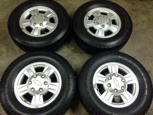 แม็ก Chevrolet Colorado พร้อมยาง 215-70-15