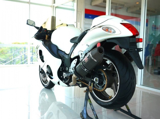 ขาย Suzuki Hyabuasa ปี 2011 พร้อมทะเบียนแท้ ออกเรดบารอน สีเดิมทั้งคัน รถสวยมากๆไม่มีอุบัตติเหตุการันตรีสภาพให้