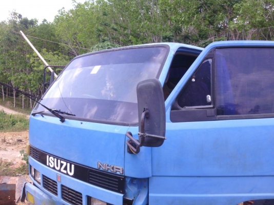 รถอีซูซู 6 ล้อ ( ไม่ดั้ม ) NKR 110 แรงม้า. ปี 32.    สนใจติดต่อ  081 - 6079515