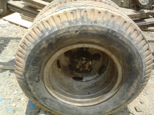 รถอีซูซู 6 ล้อ ( ไม่ดั้ม ) NKR 110 แรงม้า. ปี 32.    สนใจติดต่อ  081 - 6079515