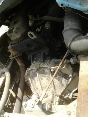 รถอีซูซู 6 ล้อ ( ไม่ดั้ม ) NKR 110 แรงม้า. ปี 32.    สนใจติดต่อ  081 - 6079515