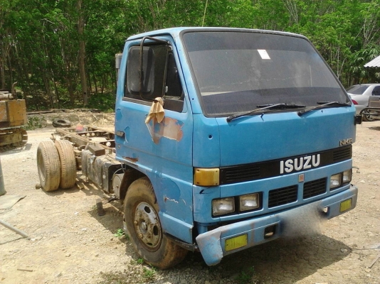 รถอีซูซู 6 ล้อ ( ไม่ดั้ม ) NKR 110 แรงม้า. ปี 32.    สนใจติดต่อ  081 - 6079515