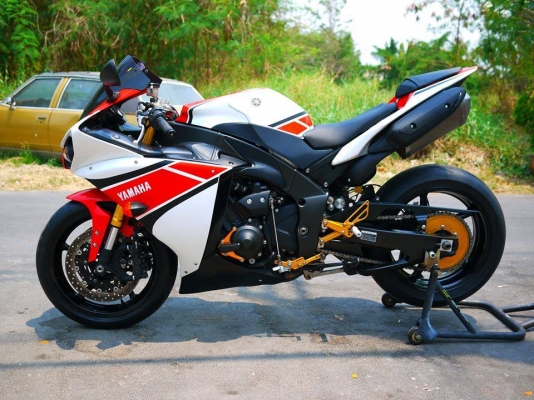 ขาย Yamaha R1 ปี 2012 ตัว Limited สเปคเมกาแท้ พร้อมทะเบียนแท้ รถสวย เครืองสดๆพร้อมออกทริป