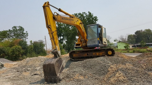 ขายรถขุดแบ็คโค โคมัสสุ pc120-3 ตามสภาพ ใช้งานได้ บูมสวยเดิม ฝาครบหลัง ครบ ขายรถขุดแบ็คโค โคมัสสุ pc120-3 ตามสภาพ ใช้งานได้ บูมสวยเดิม ฝาครบหลัง ครบ