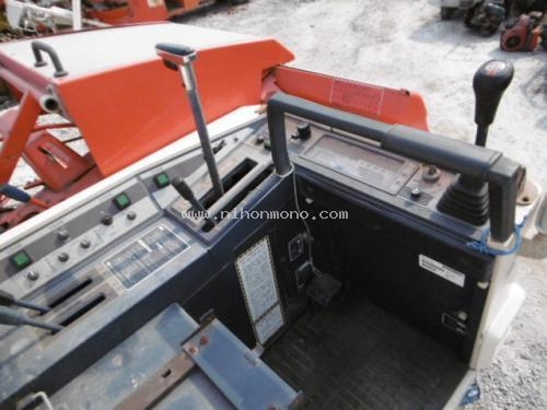 รถเกี่ยวข้าวนั่งขับ KUBOTA   R1-301 รหัสสินค้า : 80903669 ติดต่อ Tel.086-8150487 www.nihonmono.com
