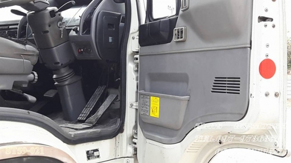 ขายด่วน รถบรรทุก 10 ล้อ HINO FM3M  240 แรง /2 เพลา หัวคัซซี สภาพสวยเดิม พร้อมใช้งาน