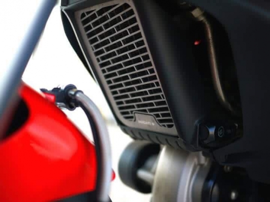 ขาย Ducati Monster 796 รถศูนย์ปลายปี 2014 รถมือเดียว สภาพนางฟ้า สีเดิมทั้งคัน ไม่ล้ม ไม่ชน ไม่แปะ