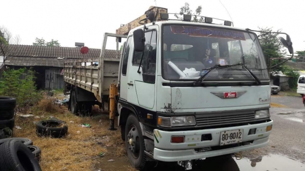 ขายรถ6ล้อ 3H ยาว7.20เมตร เครื่อง195 แรงปี38 เครน4.5ตัน รถสวยสภาพดี พร้อมใช้งาน เอกสารพร้อมโอน สนใจโทร 090-8588220คุณนะ 093-3258446คุณบิว หรือเข้าดูสินค้าอื่นๆได้ที่ www.truck.in.th/498 หรือเพจFacebook ณรงค์ ซื้อขายรถมือสอง (เว็บไซต์ส่วนตัว) หรือFacebook ค