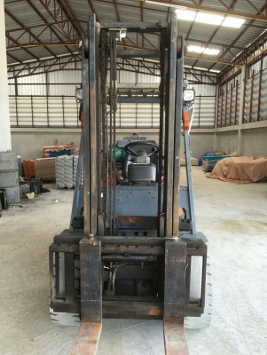 โฟคลิฟท์ TOYOTA 02-6FG 30 (3 ตัน) เสาสูง 3.50 เมตร เครื่องยนต์ 4 สูบ (เบนซิล-แก๊ส)