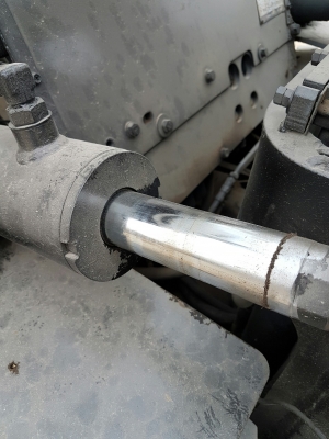 KOMATSU FD40-5 (4 ตัน) สภาพมือสองนำเข้า  เครื่องยนต์ดีเซล 6 สูบ