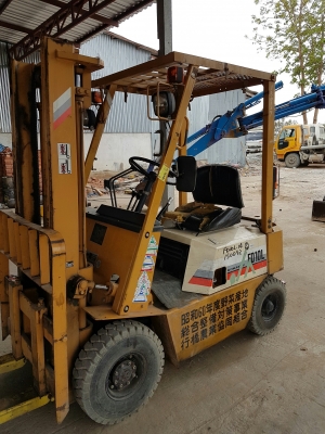 KOMATSU FD10L-14  สภาพมือสองนำเข้า เครื่องยนต์ดีเซล เกียร์ธรรมดา