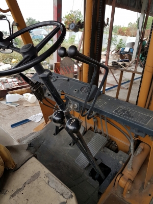 KOMATSU FD10L-14 สภาพมือสองนำเข้า เครื่องยนต์ดีเซล เกียร์ธรรมดา KOMATSU FD10L-14 สภาพมือสองนำเข้า เครื่องยนต์ดีเซล เกียร์ธรรมดา