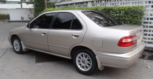 NISSAN SUNNY SUPER SALOON ปี 43 สีเดิมทั้งคัน NISSAN SUNNY SUPER SALOON ปี 43 สีเดิมทั้งคัน