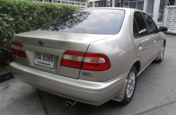 NISSAN SUNNY SUPER SALOON ปี 43 สีเดิมทั้งคัน NISSAN SUNNY SUPER SALOON ปี 43 สีเดิมทั้งคัน