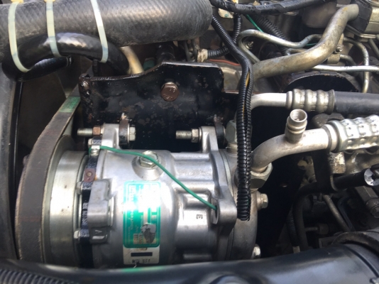 ขาย 6 ล้อ อีซูซุ NPR 150 แรง ปี 54 ตู้เย็น ยาว 5.1 ม. สภาพสวย พร้อมใช้  จัดแนนท์ได้ครับ สนใจติดต่อ 081-5715326