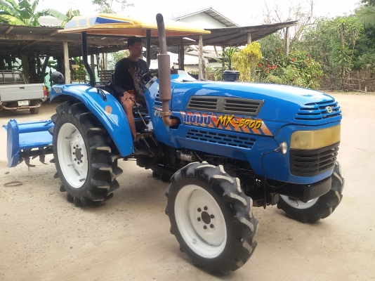 หาชื้อรถไถ แช้มป์มาหาเราครับ แช้มป์MX5900มีโลตาลี้1อัน ราคา158000บาท พร้อมใช้งานสายๆครับสนใจ โทร0813655997 อำพร พาเจริญ ต วังบัว อ คลองขลุง จ กำแพงเพชร ดูสินค้าเพิ่มเติมได้ที่  (http://buasorn.truck2hand.com)