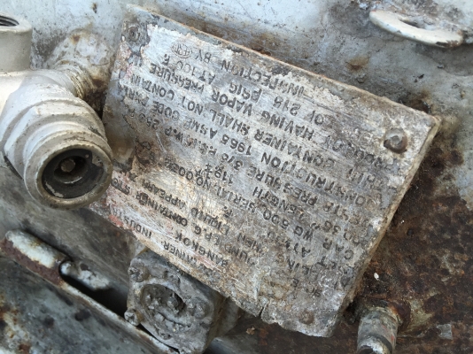 Sell>> ถังพักลม แรงดันสูง 2000 Lite. ถังหนา สภาพสวย ไม่มีผุ พร้อมใช้งาน!!