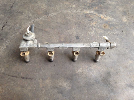 ขายรางหัวฉีด  toyota 4a-fe  ขาย 1200