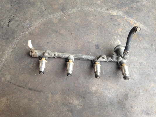 ขายรางหัวฉีด  toyota 4a-fe  ขาย 1200