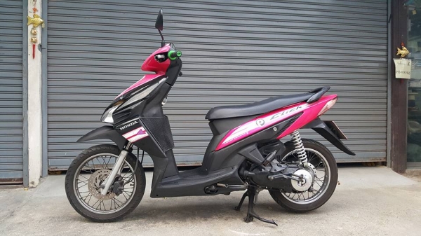 ขออนุญาติขาย HONDA CLICK PLAY 110 COMBI BRAKE สตาร์ทมือ 9,900