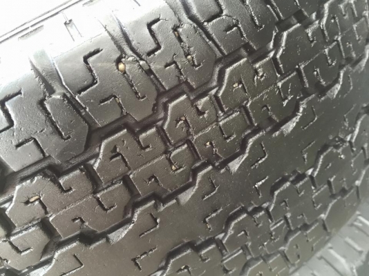 ขายยาง BRIDGESTONE DUELER H/T 245-70-16 ปี12 ดอกสวย เนื้อยางนิ่มๆ ชุดละ 3,000 บาท