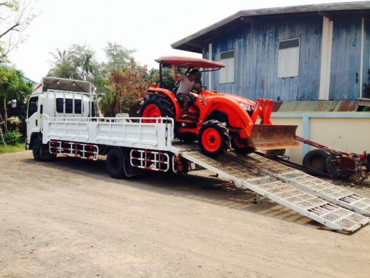 คูโบต้า L4708 4 WD พร้อมใบมีดตราช้าง ทำงาน 671 ชั่วโมง ปี 2556 สีเดิมๆโรงงาน