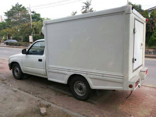 TOYOTA รถตู้เย็น ปี 2001 พร้อมใช้ วิ่งน้อย เดิมๆ TOYOTA รถตู้เย็น ปี 2001 พร้อมใช้ วิ่งน้อย เดิมๆ